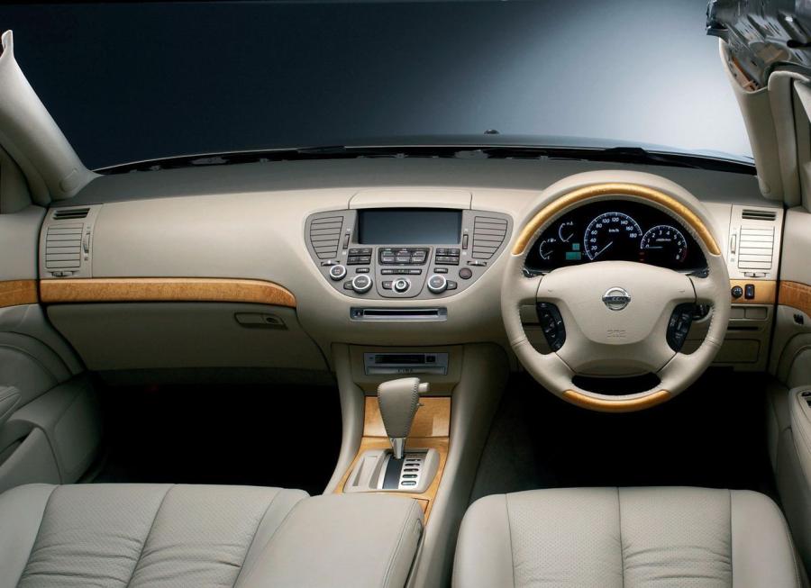  Nissan Cima 2001 года  (фото 6 из 7)